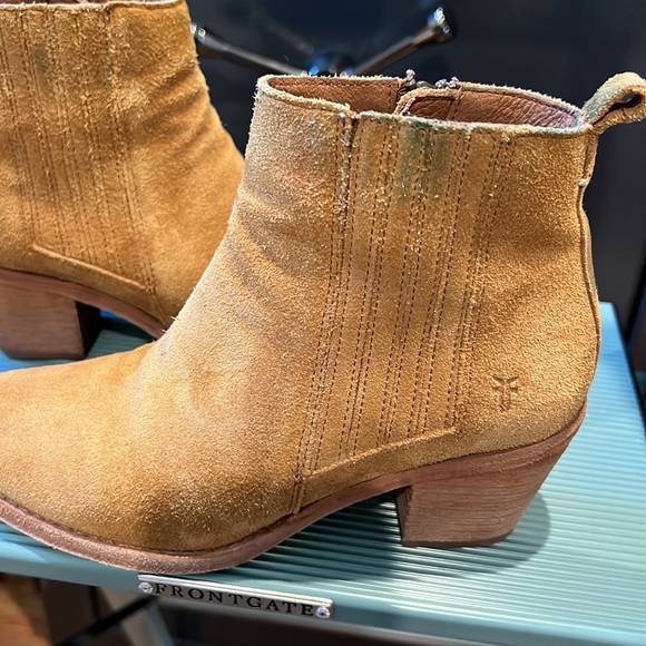 Frye suede leather ankle boots; GUC; size 5.5 - Picture 7 of 10